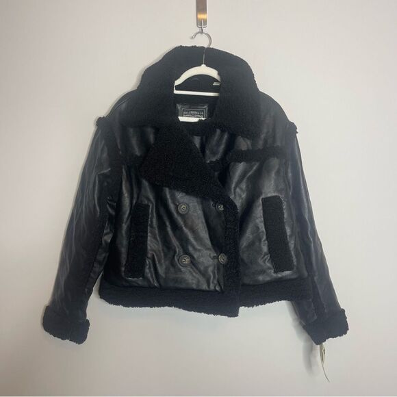 NWT $200 original. Levi's Black Faux Leather Jacket with Shearling Trim - Picture 6 of 13